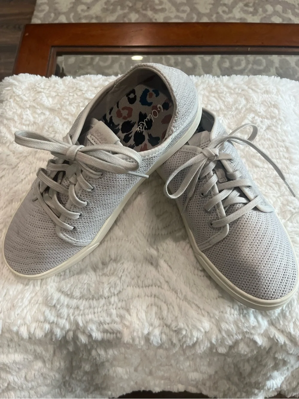 Olukai Pehuea Li Mist grey nwot sneakers low top tie colorful cushioned footbed